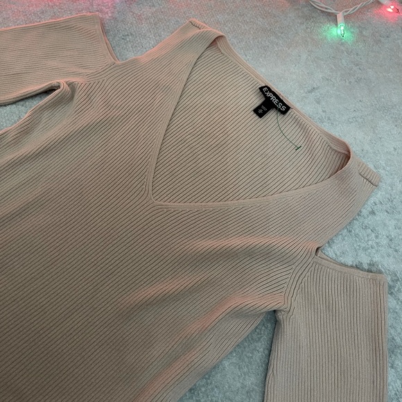 Express - Picture 2 of 6